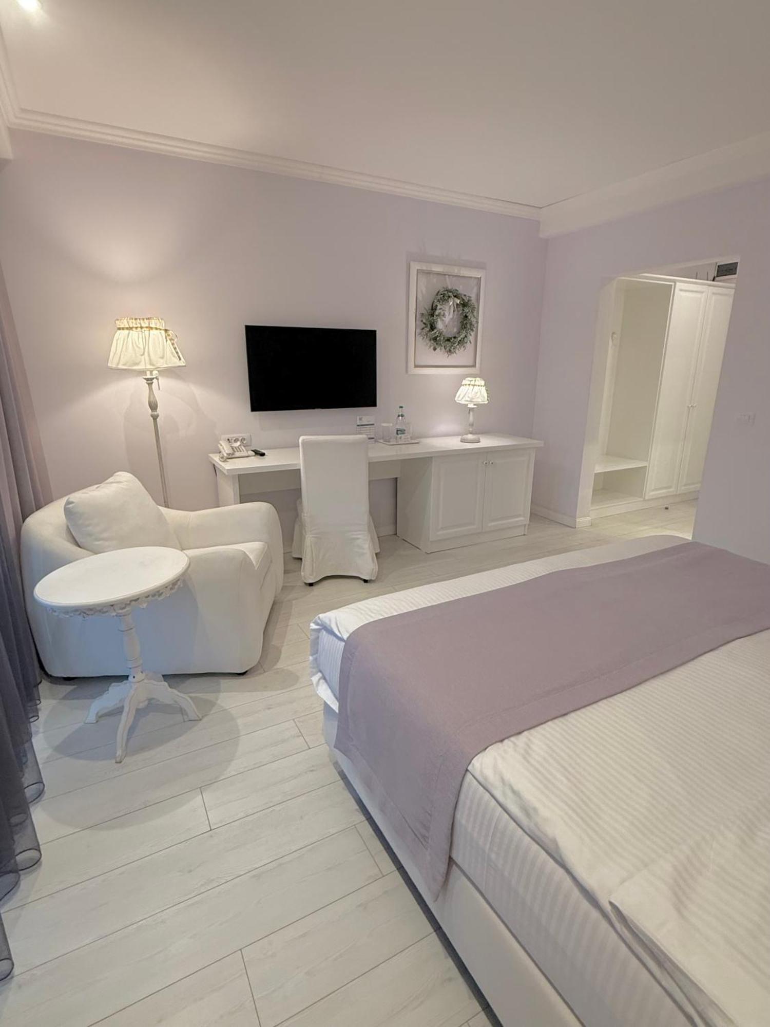 Krystal Boutique Mansion Hotel