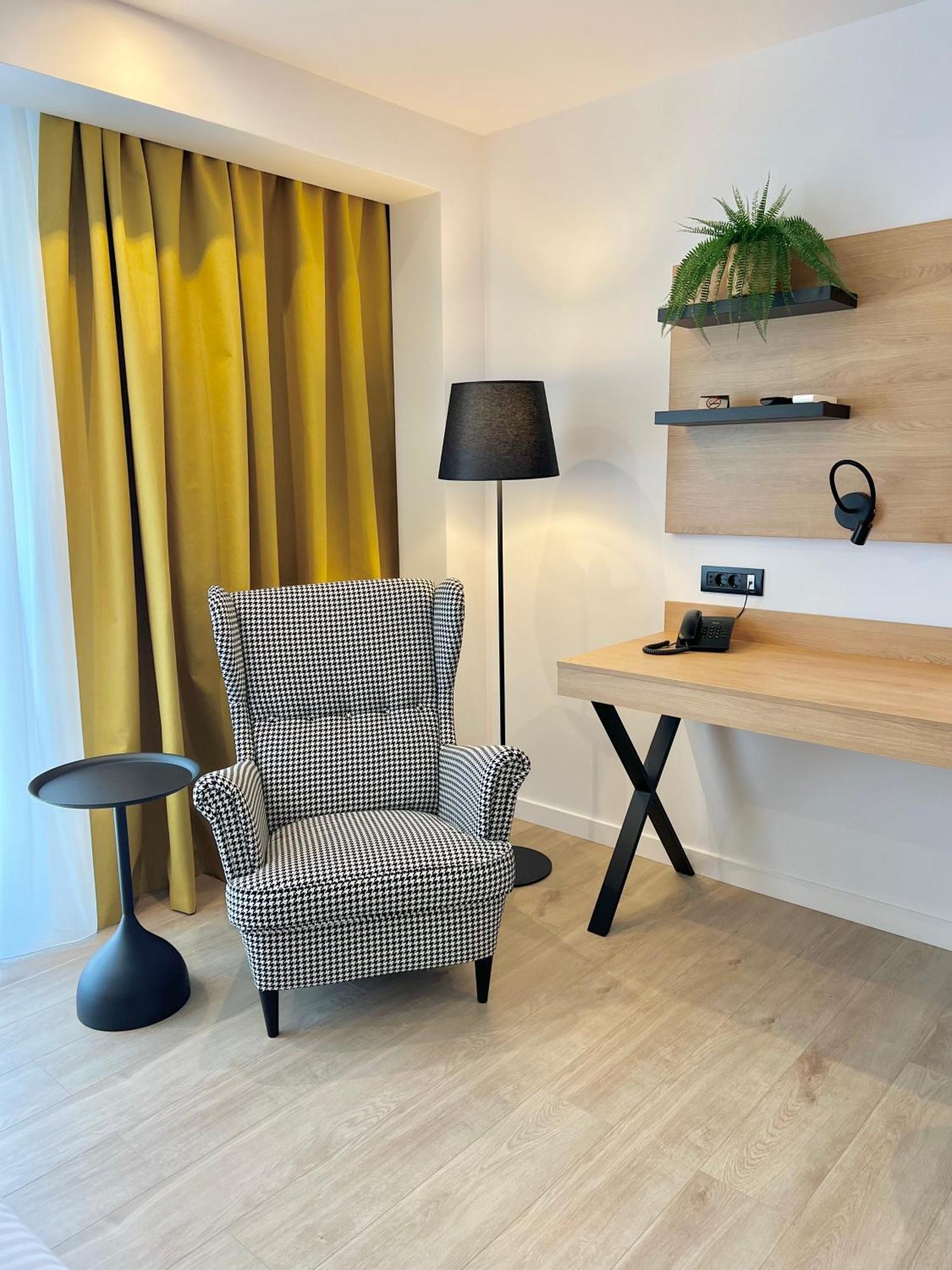 Krystal Boutique Mansion מלון 4*