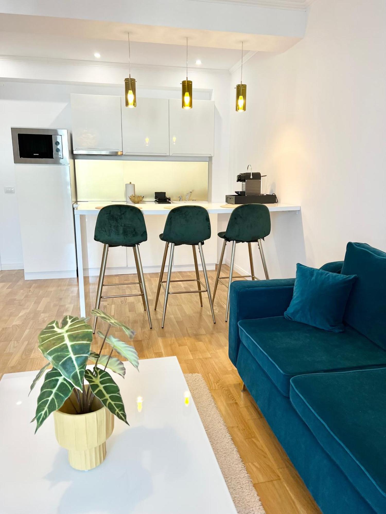 Krystal Boutique Mansion Hotel 4*