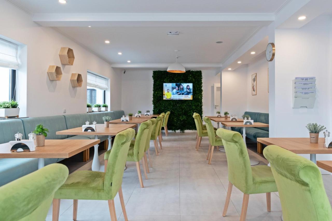 Krystal Boutique Mansion מלון חונדוארה